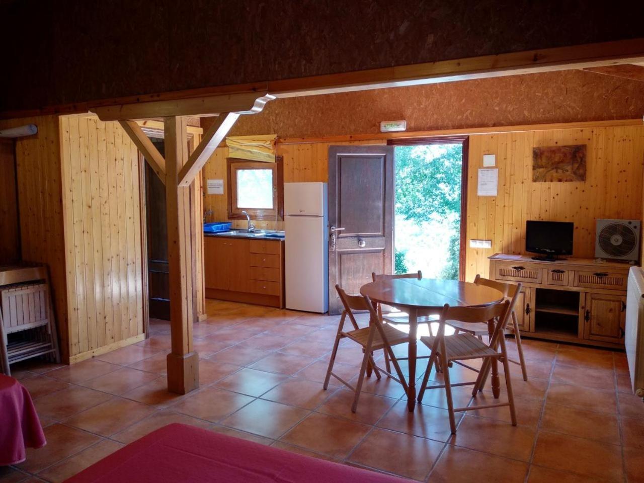 Camping Casa Fausto Cerca De Dinopolis Formiche Alto المظهر الخارجي الصورة
